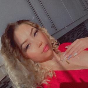 Meet your Posher, Aleshia